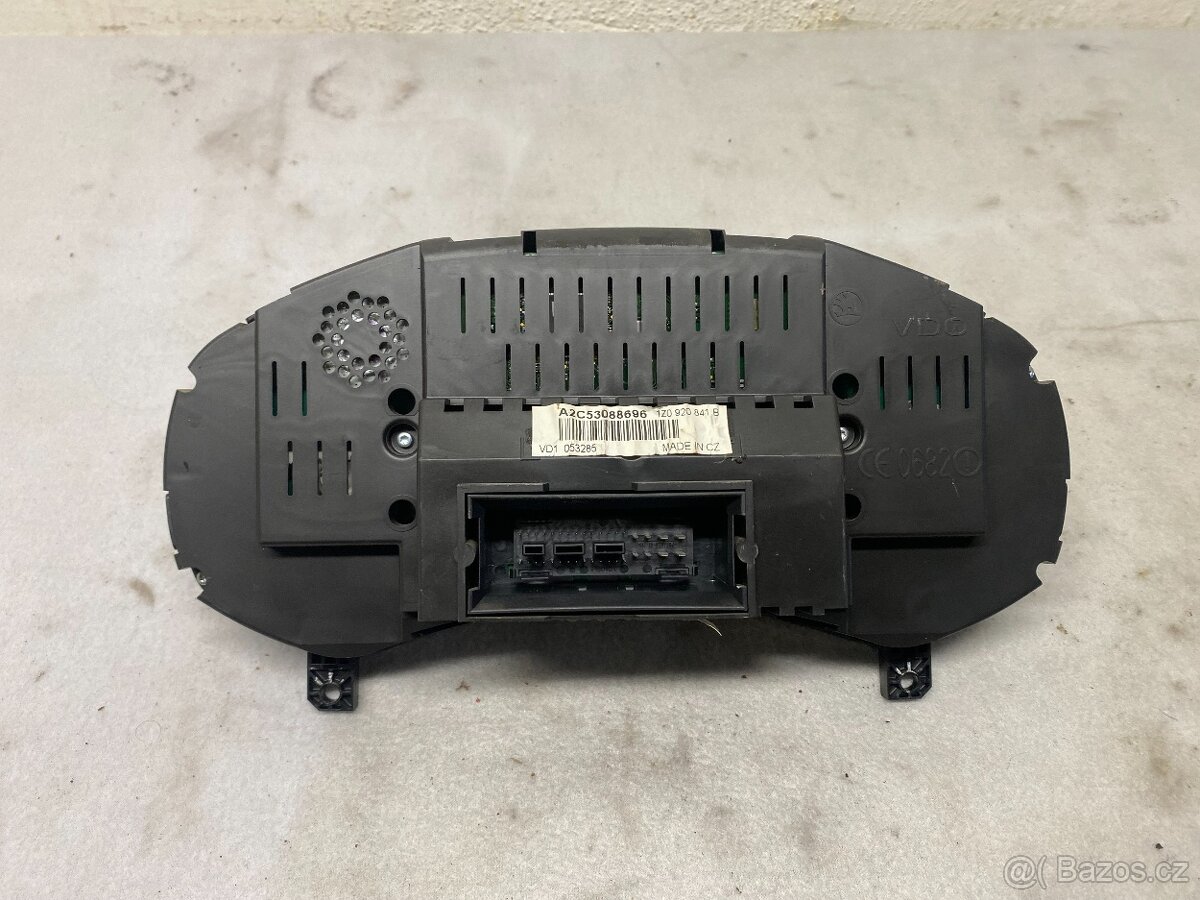 ŠKODA OCTAVIA 2 04-13 - BUDÍKY BENZÍN MAXIDOT 1Z0 920 841 B - 3