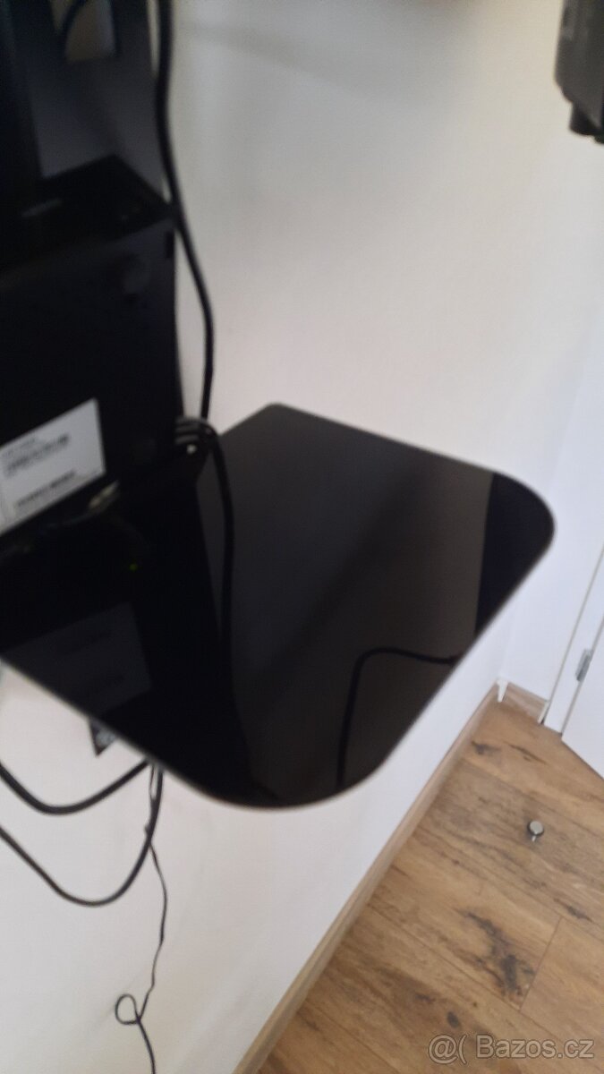 32" Samsung UE32EH5000, LED TV + nástěnný držák - 3