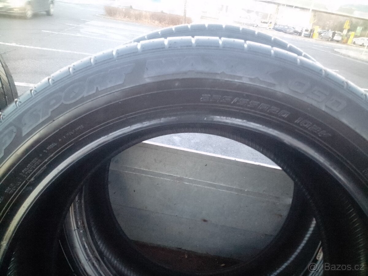 Dunlop 235/55 R20 - 3