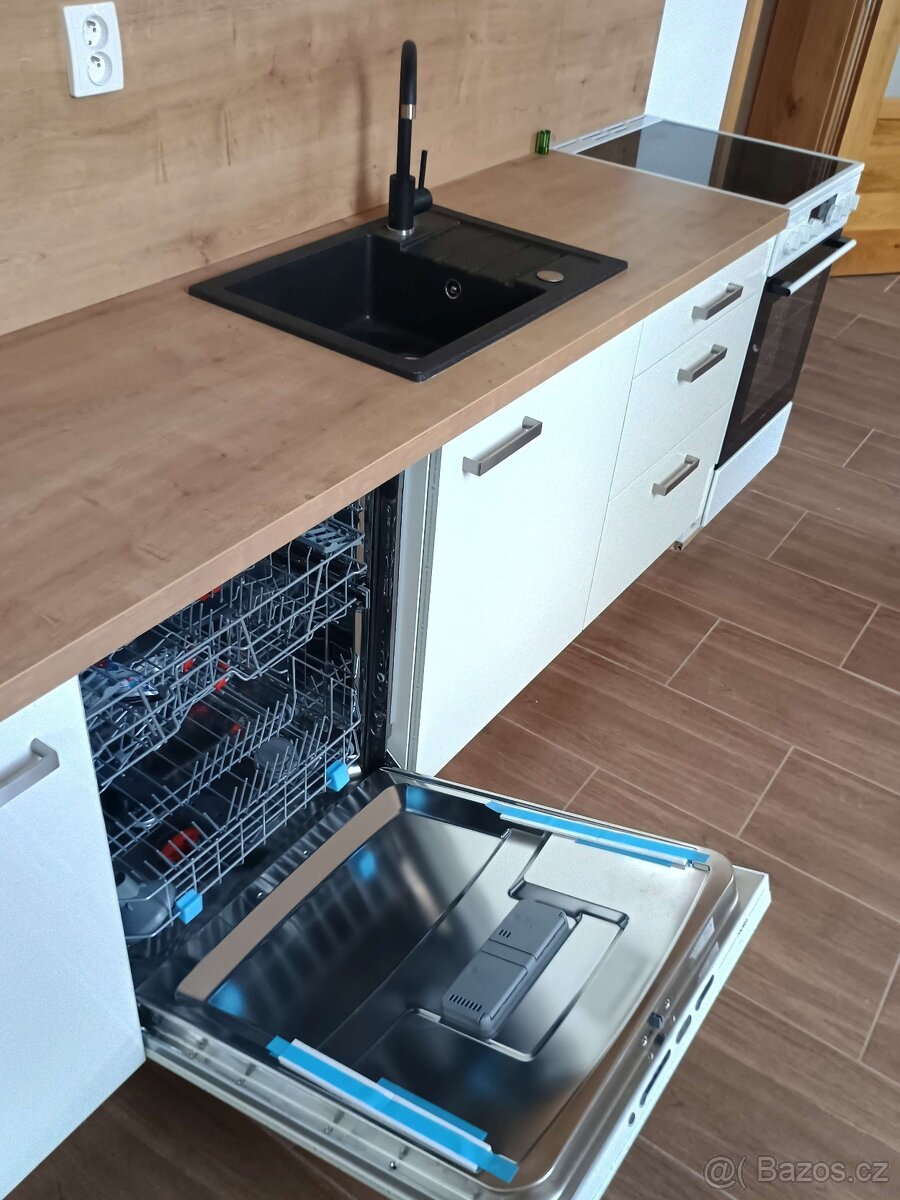 Pronájem 3+kk Netolice, Mírové Náměstí v centru - 3