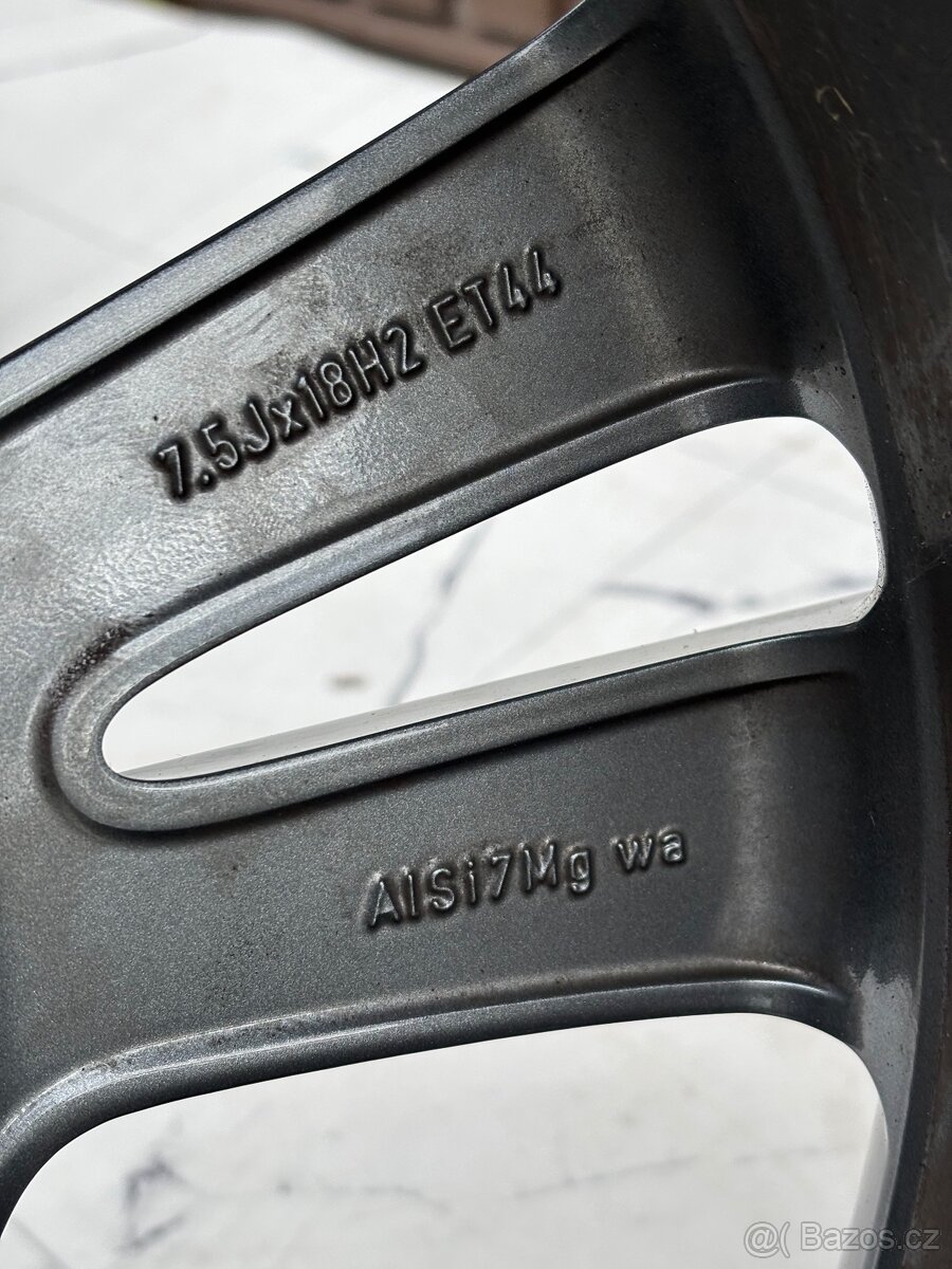 Mercedes R18 7,5J x18 Et44 Originál W205 V-class - 3