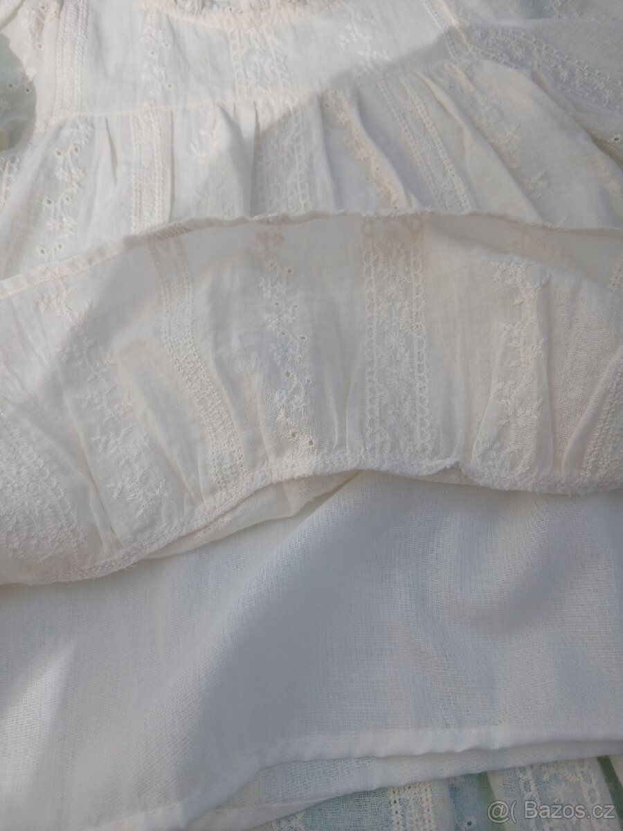 Roztomilé bílé šatičky - 3