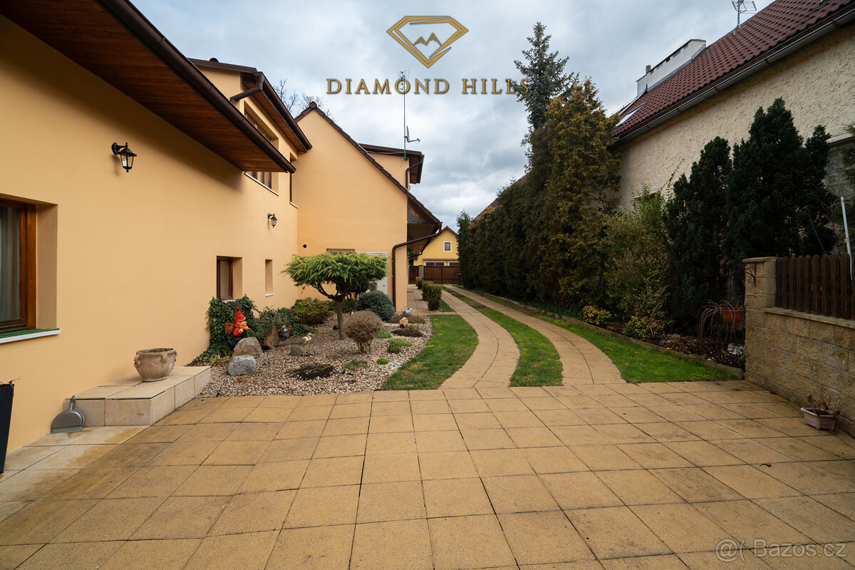 Prodej rodinného domu 8+1, pozemek 845m2, Kozojedy - 3