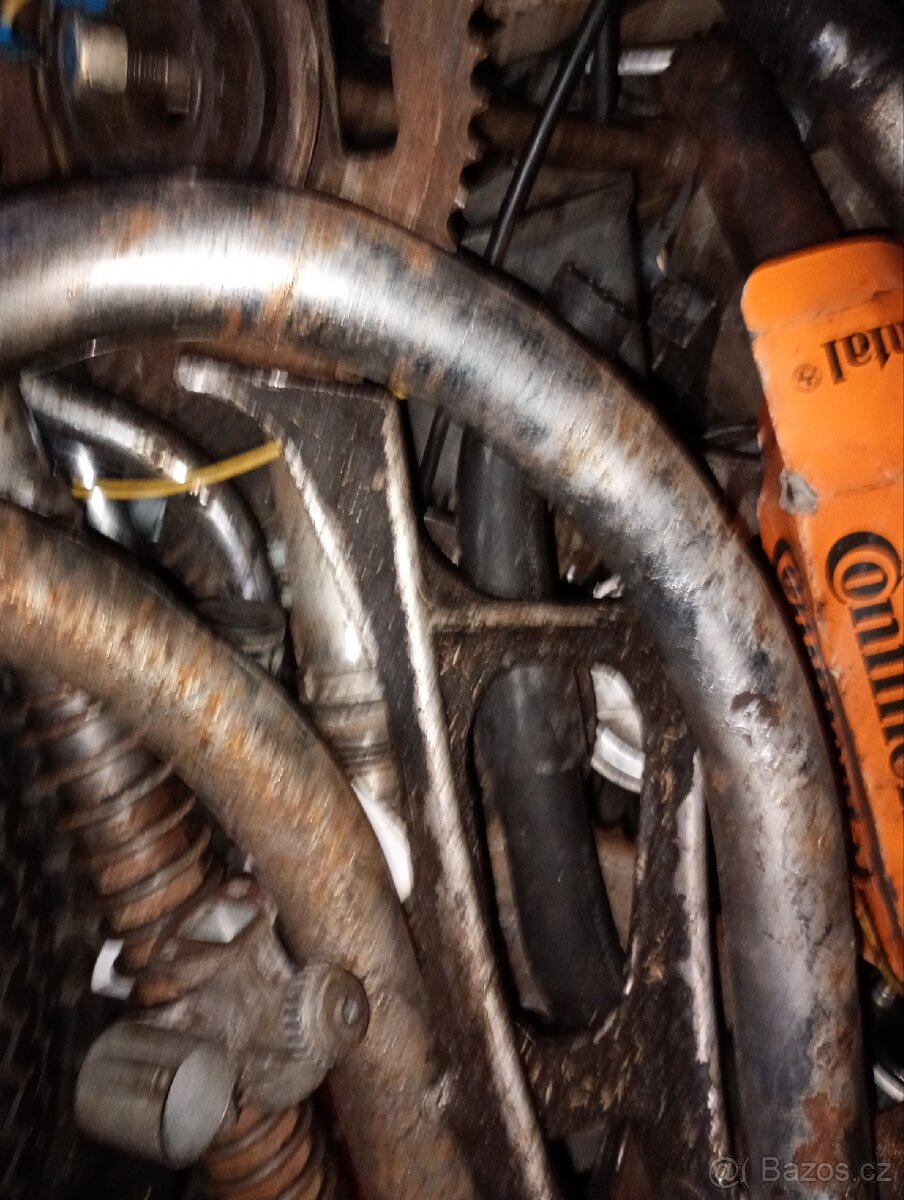 Prodam díly na jawy - 3