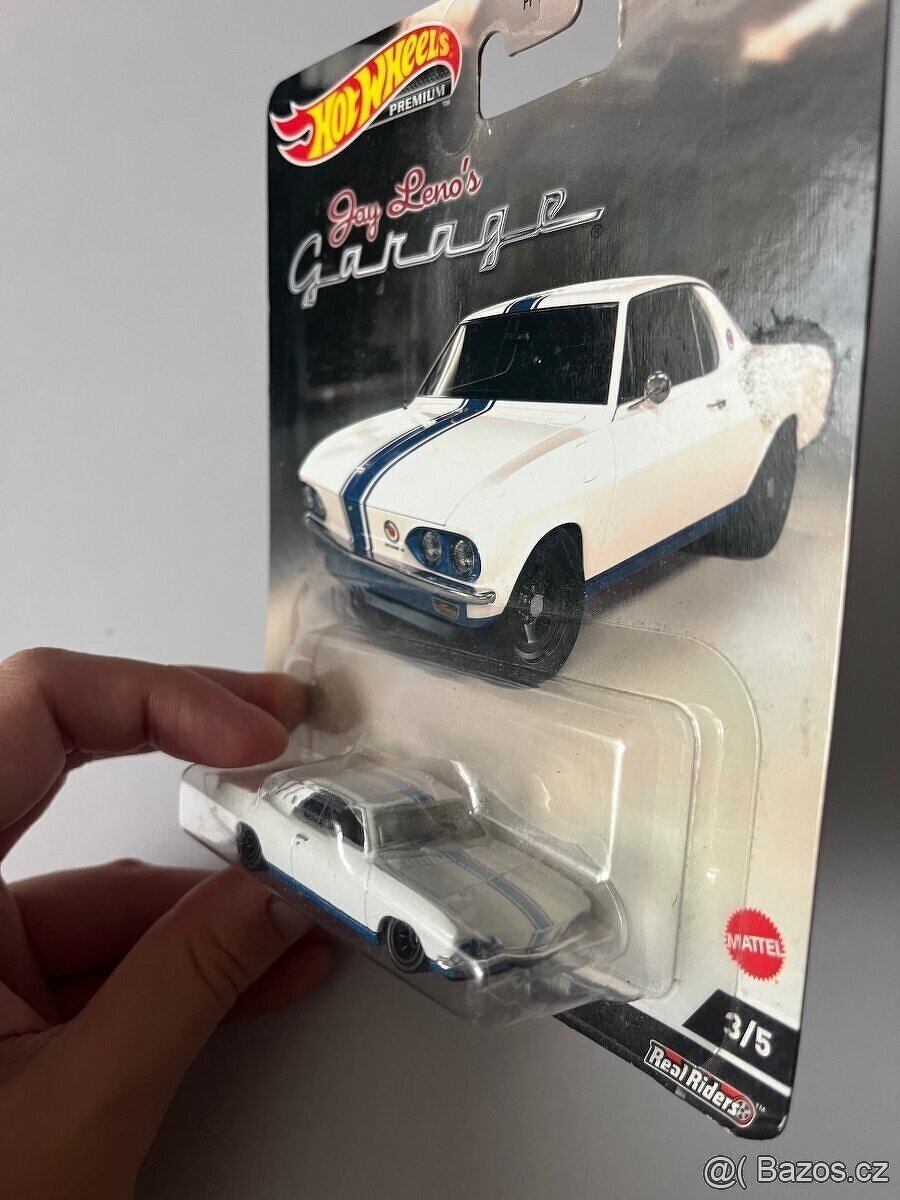 Hotwheels Jay Leno's Garage '66 Chevrolet Corvair - 3