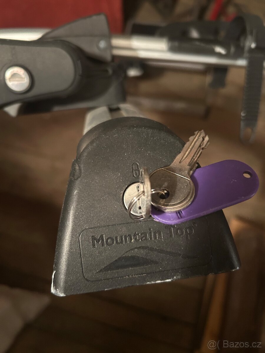 Pricniky na korbu nissan navara - 3