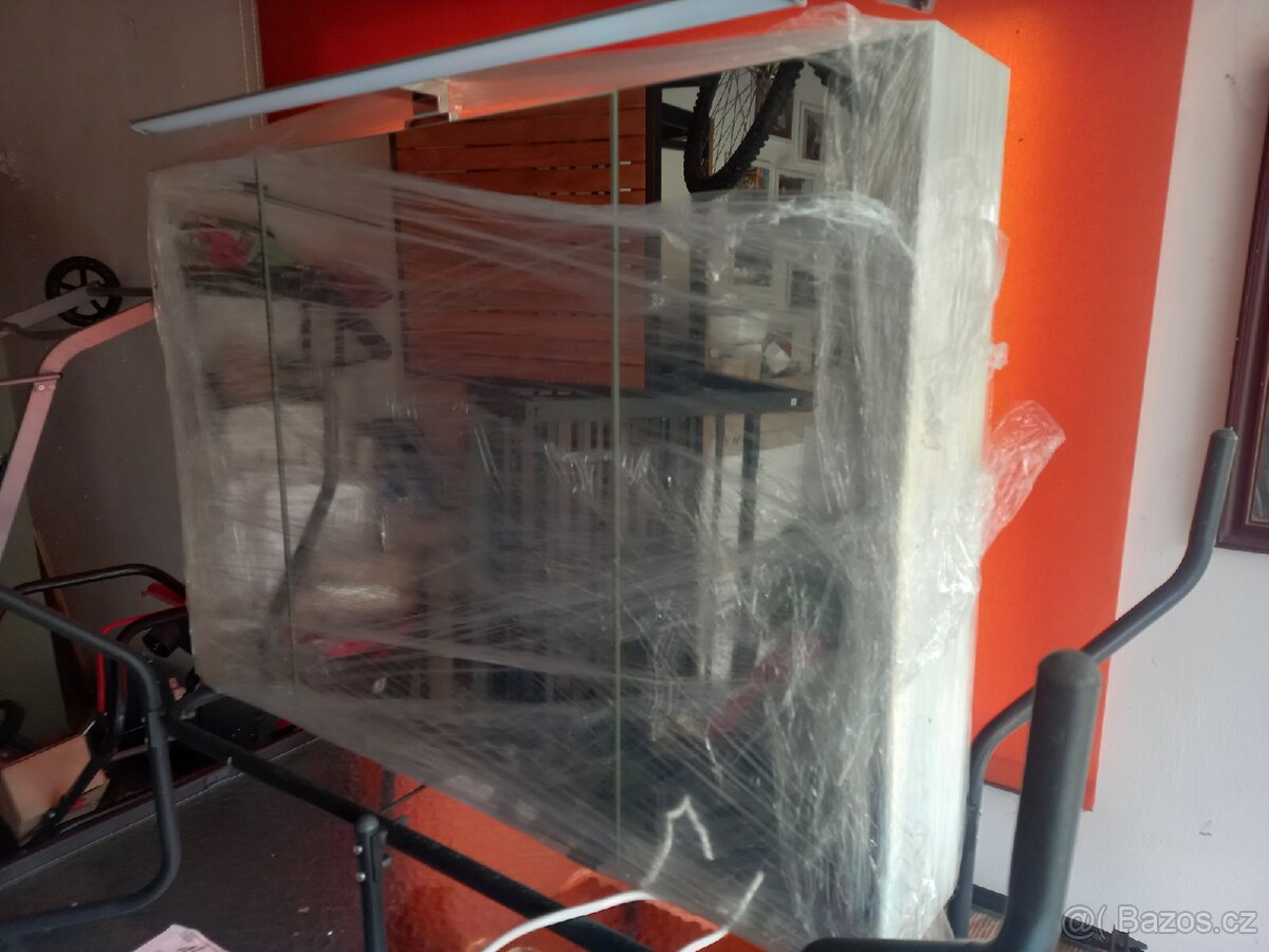 Zrcadlová galerie - 3