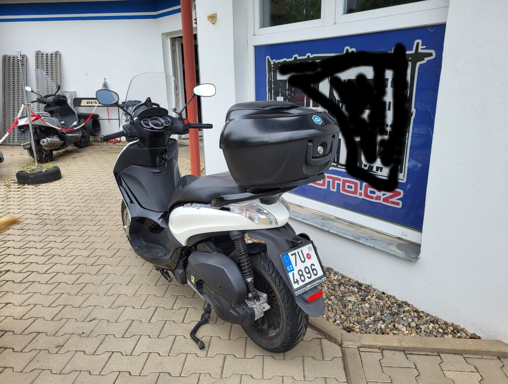 Piaggio Beverly 125i - 3