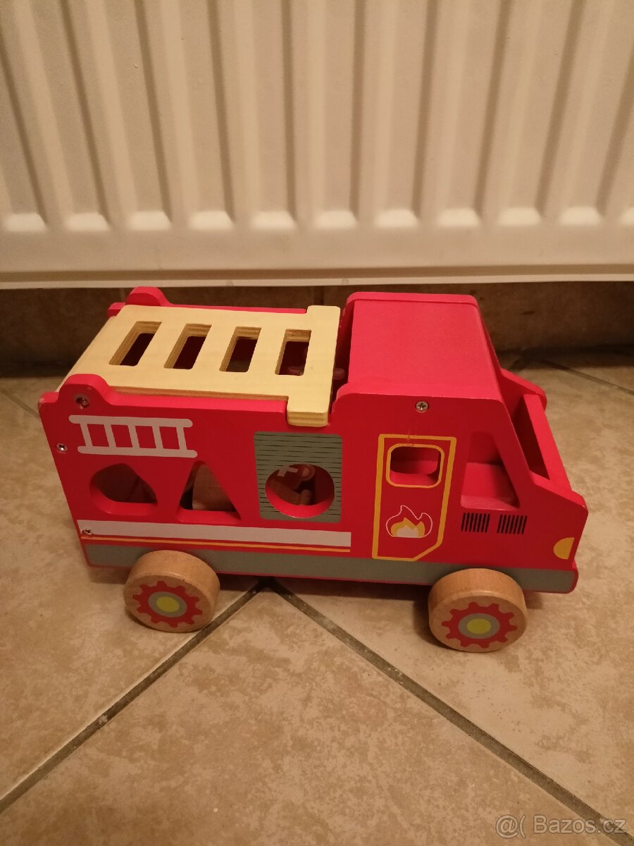 Dřevěné hasičské auto - 3