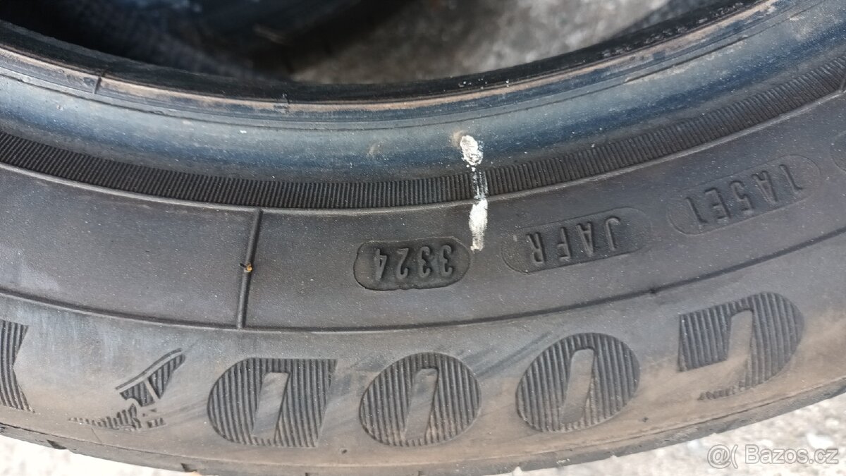 Goodyear 205/55R17 - 3