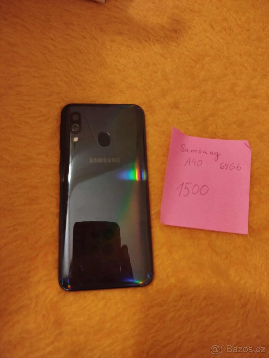 Prodám plno telefonů - 3