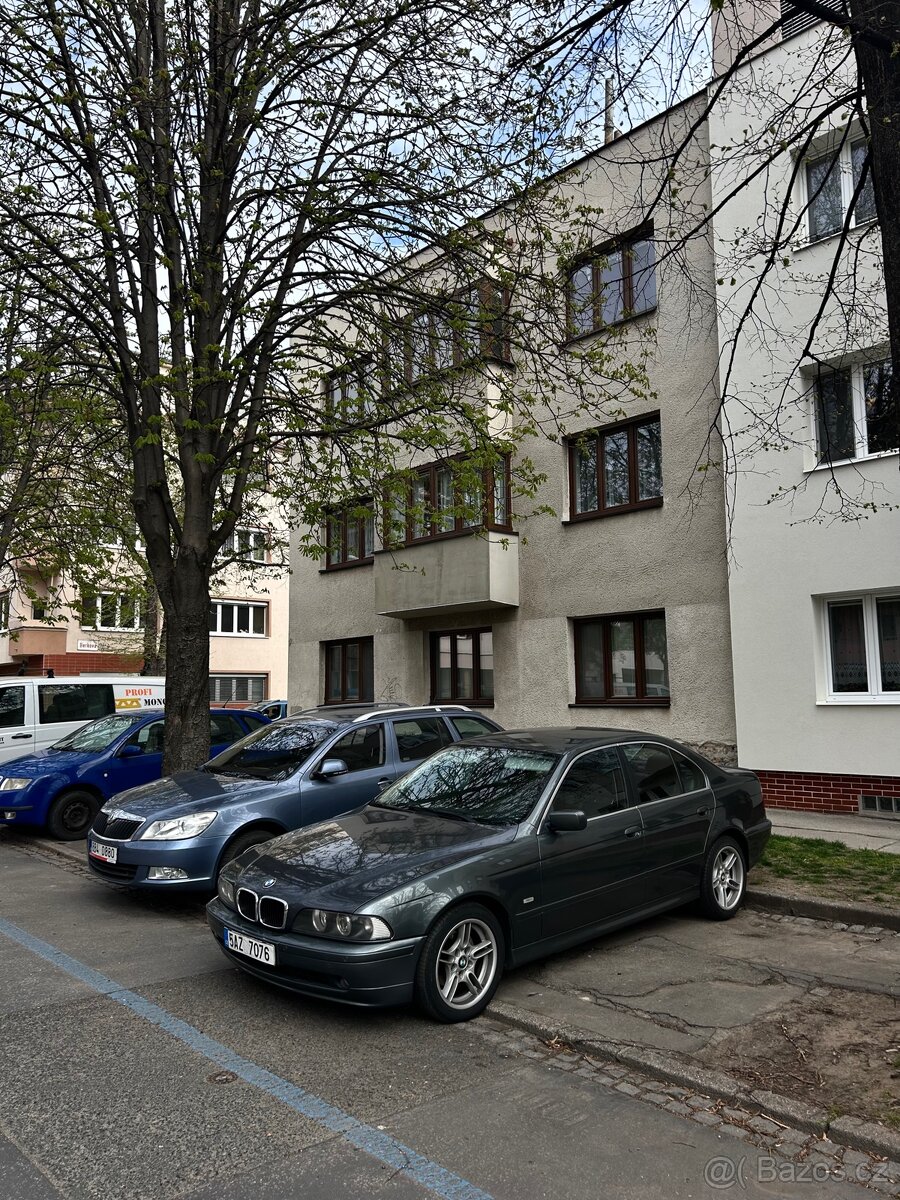 BMW E39 525i (M54B25) – bez koroze, manuál, rok 2003 - 3