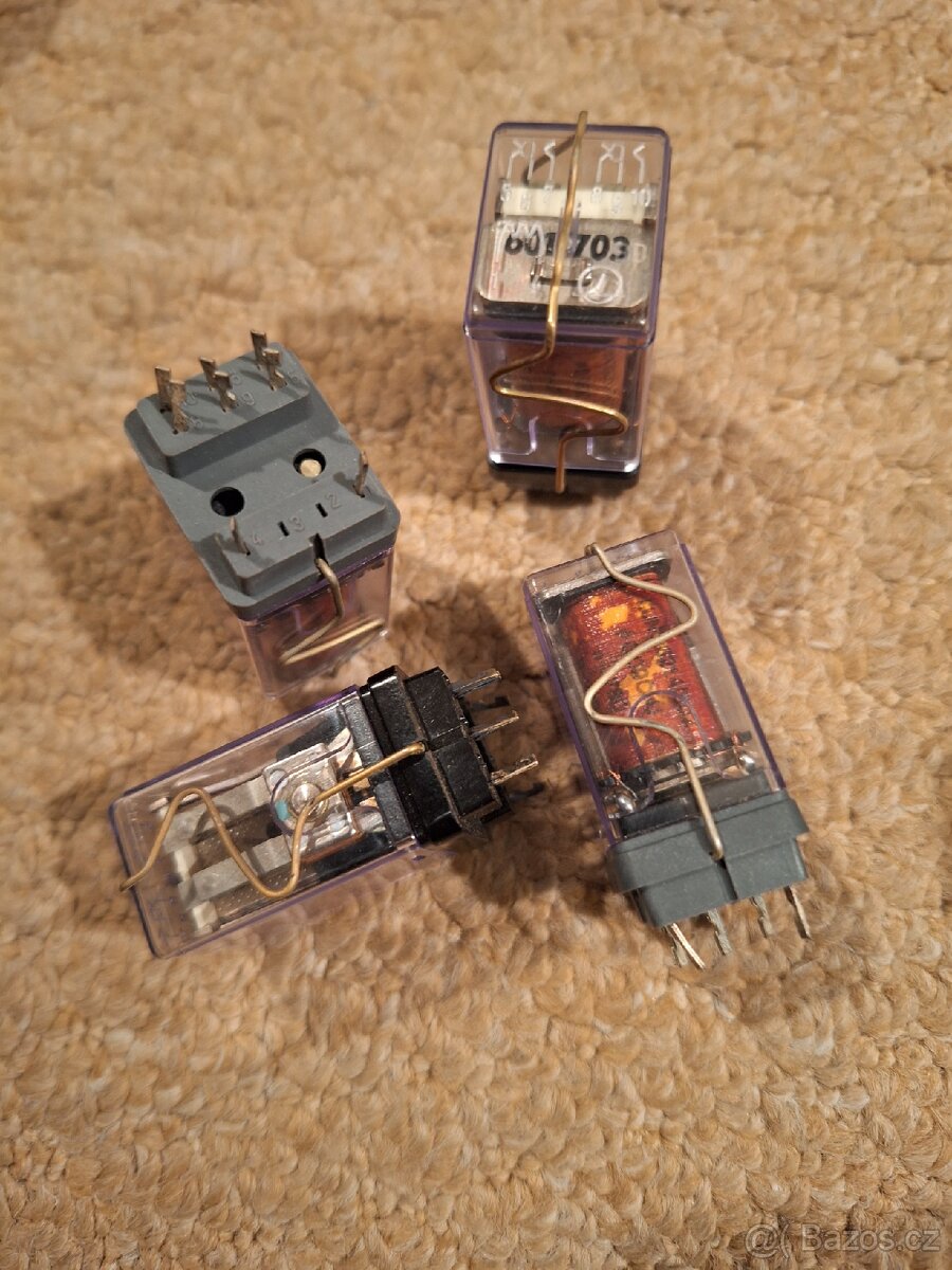 Zásuvné relé 6V, 12V nebo 24V - 3