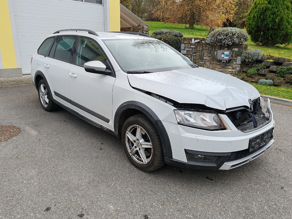 Prodám Škoda octavia Scout 2.0 TDI 135KW DSG Bourané - 3