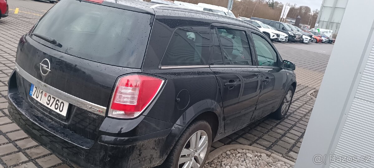 Opel Astra 1,7 CDTI kombi 92kW - 3