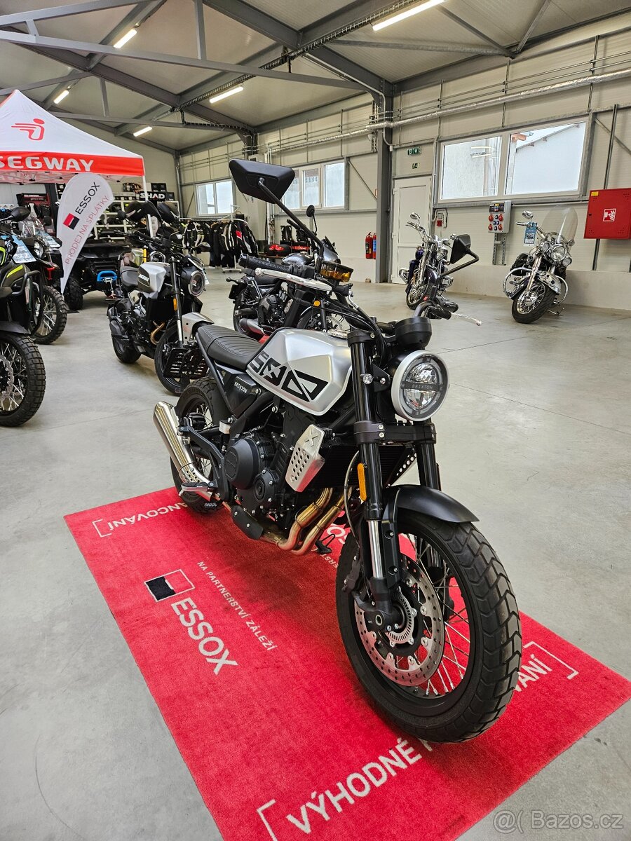 Brixton Crossfire 500X ABS - 3