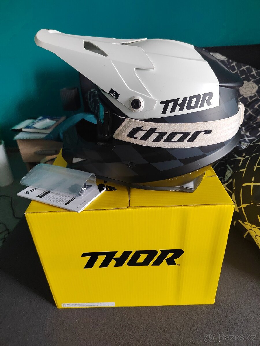 Prodám přilbu thor - 3