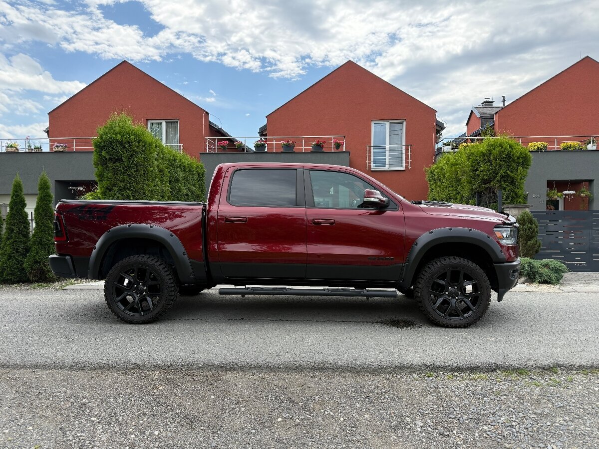 DODGE RAM 1500 HEMI SPORT OFFROAD PAKET