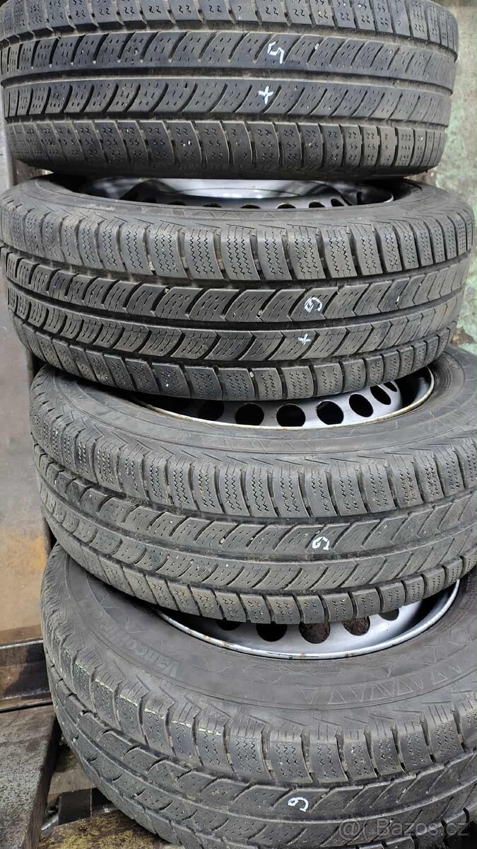 Prodám zimní pneu Vanco Winter2 205/60 r16 C z VW T5 - 3