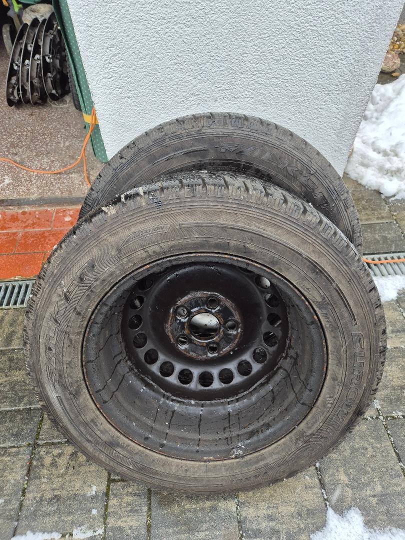 zimní pneu Falken Eurowinter z VW T5 205 55 R16c - 3