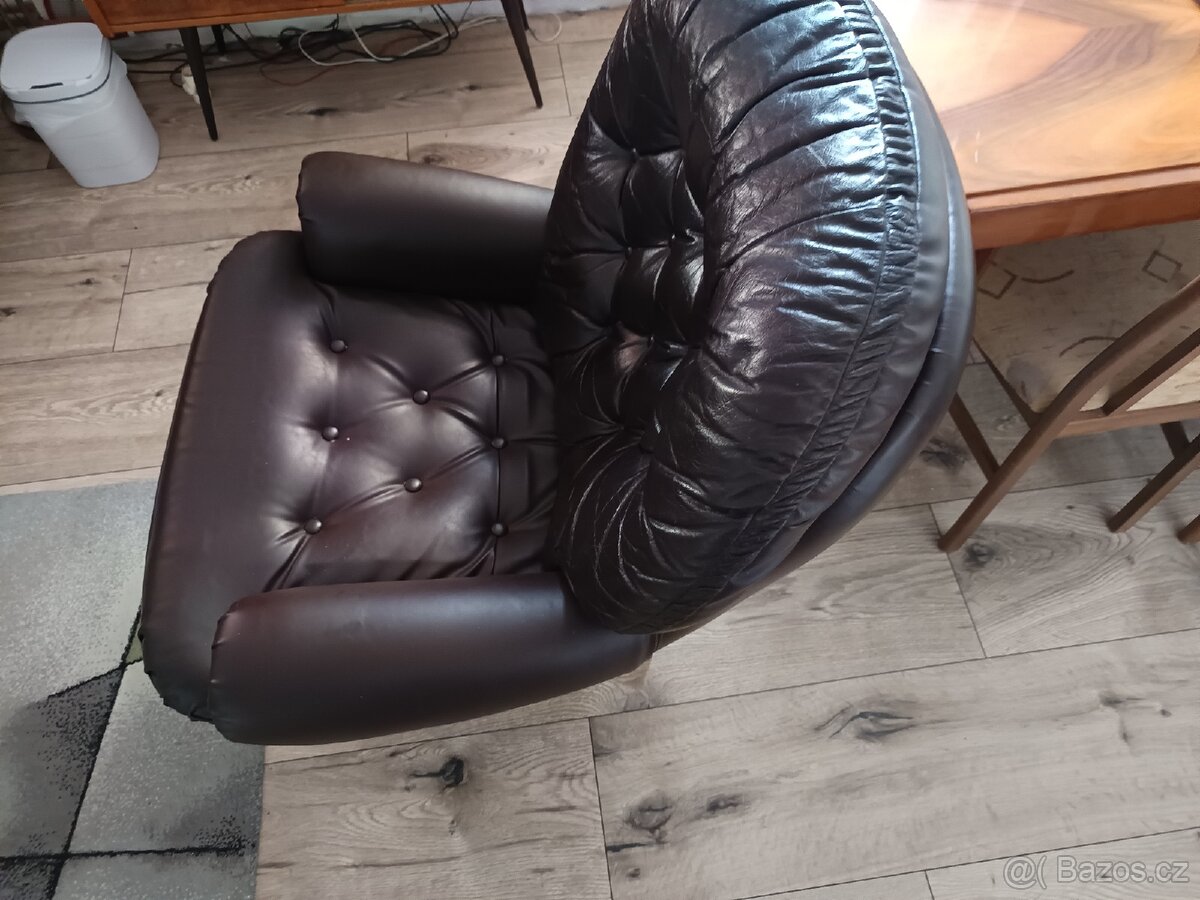 Kožené křeslo, - 3