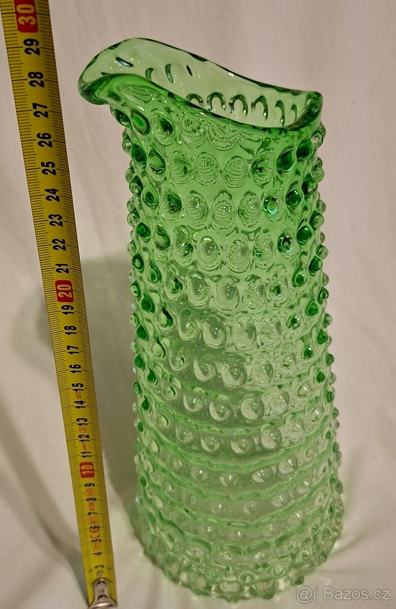 SKLENĚNÝ DŽBÁN - 3