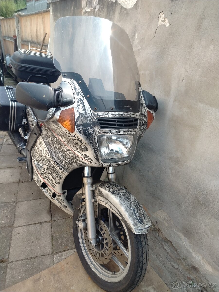 Kawasaki gtr 1000 - 3