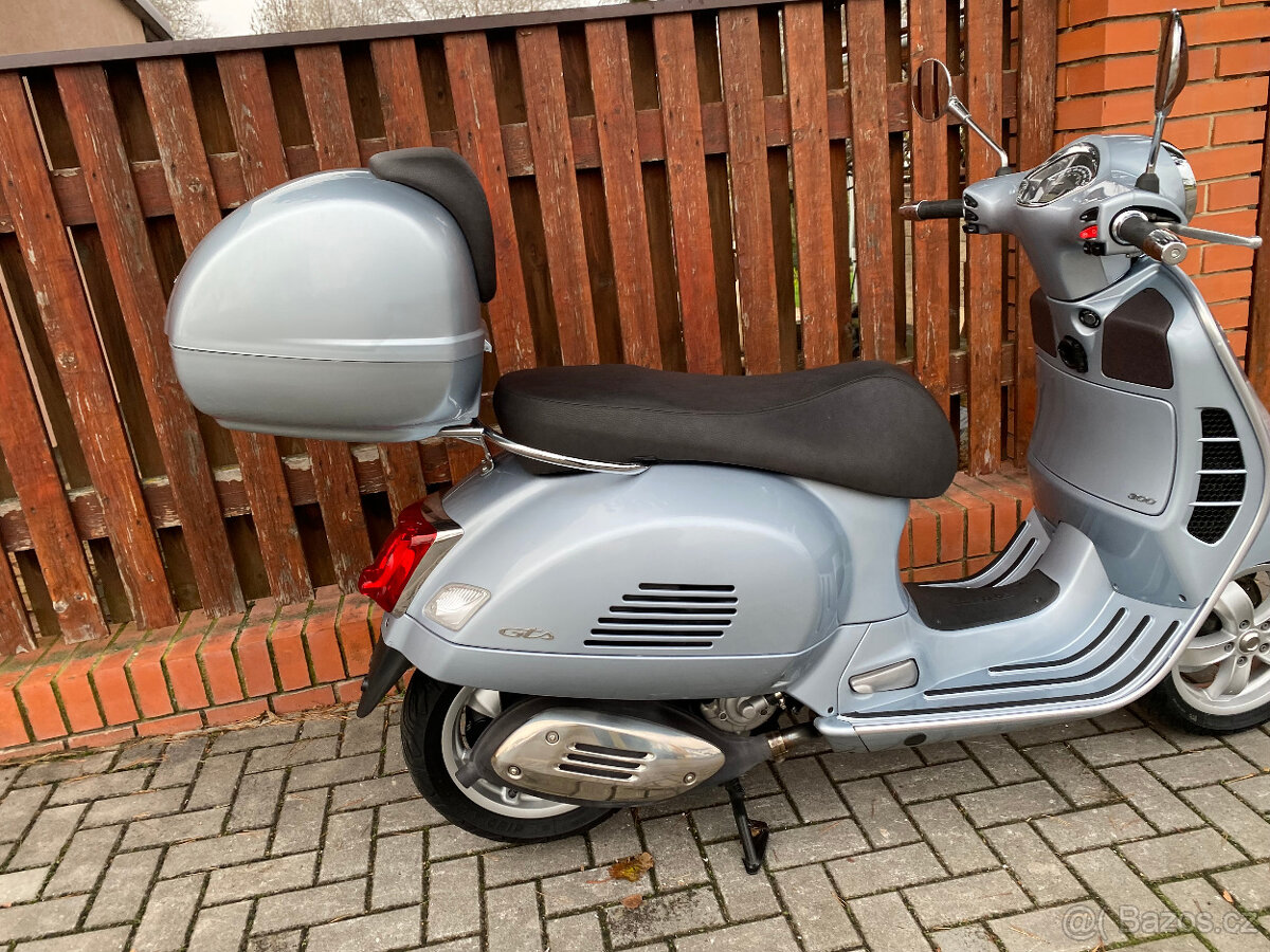Vespa GTS 300 Hpe (2021) - 3