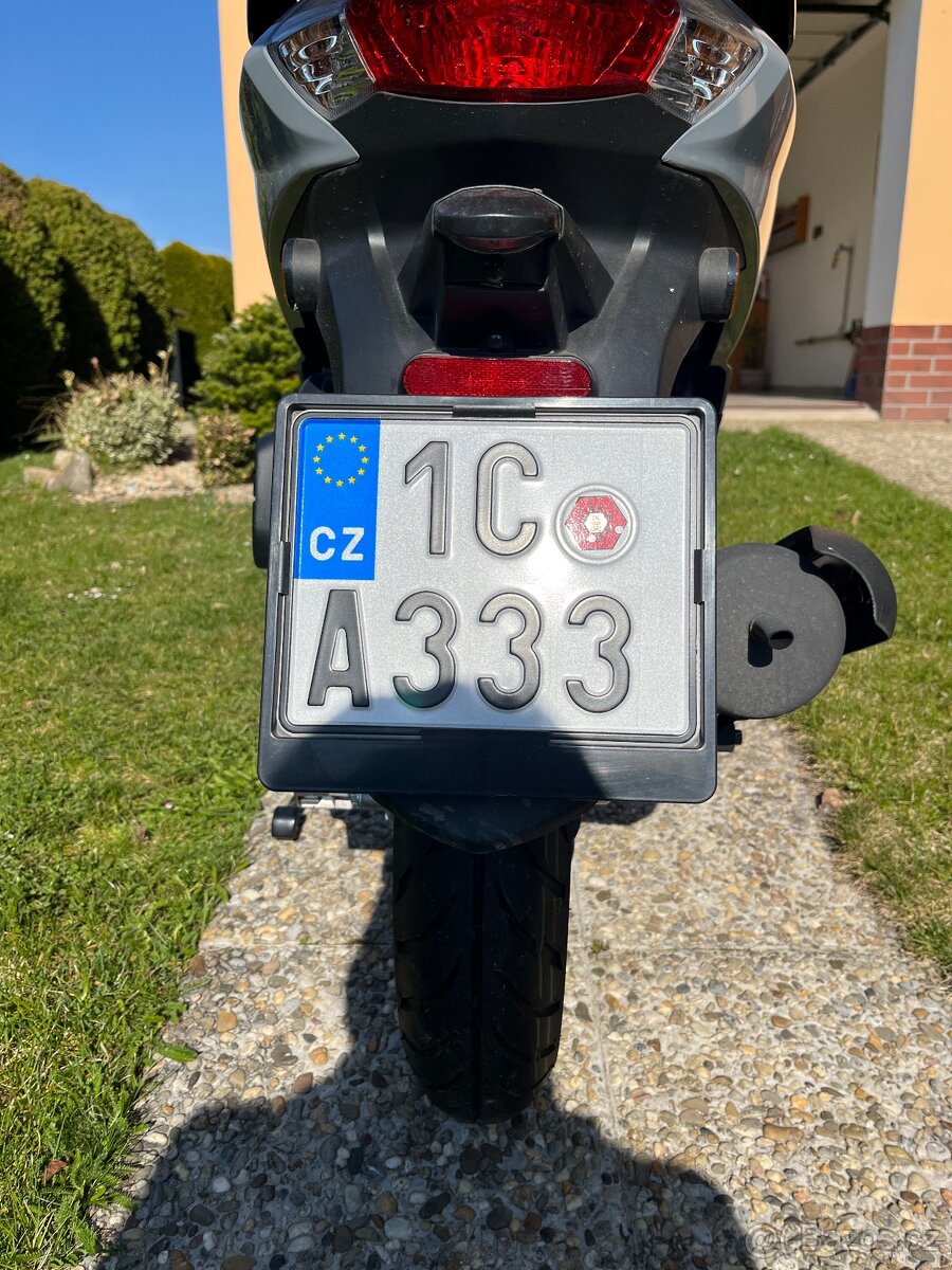 Peugeot Tweet 125 - 3