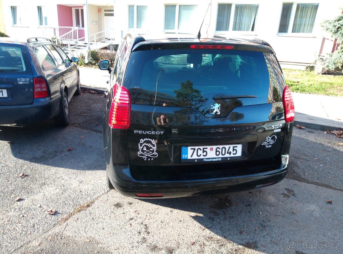 Peugeot 5008 1.6 benzín 115 kw - 3