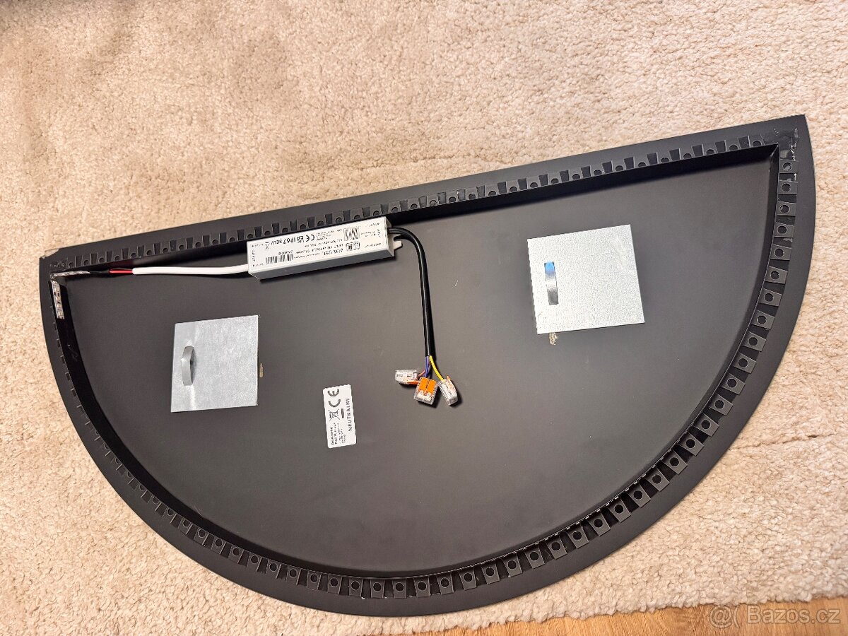 půlkruhové zrcadlo s LED diodami - 3
