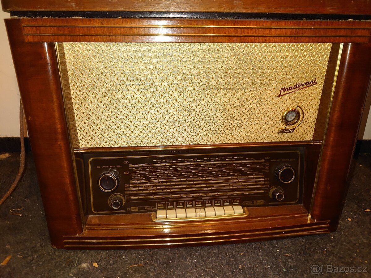 Lampové rádio Stradivari 11E91-3D Export Stern radio - 3