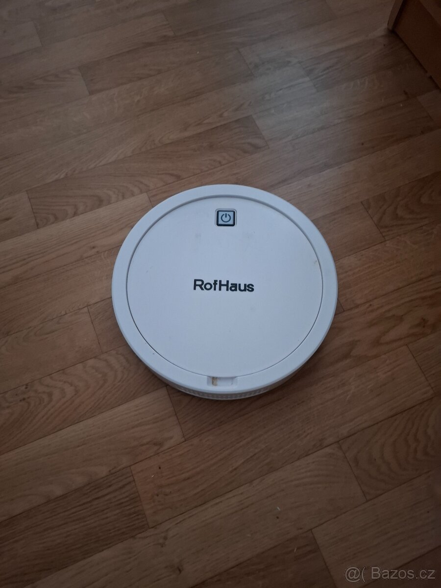 Robotický vysavač. Moznost i vytírání podlahy - 3