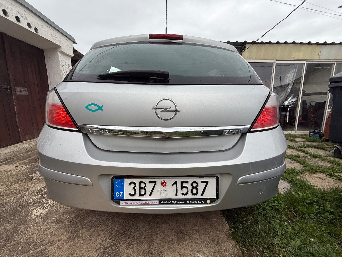 Opel Astra H - 3