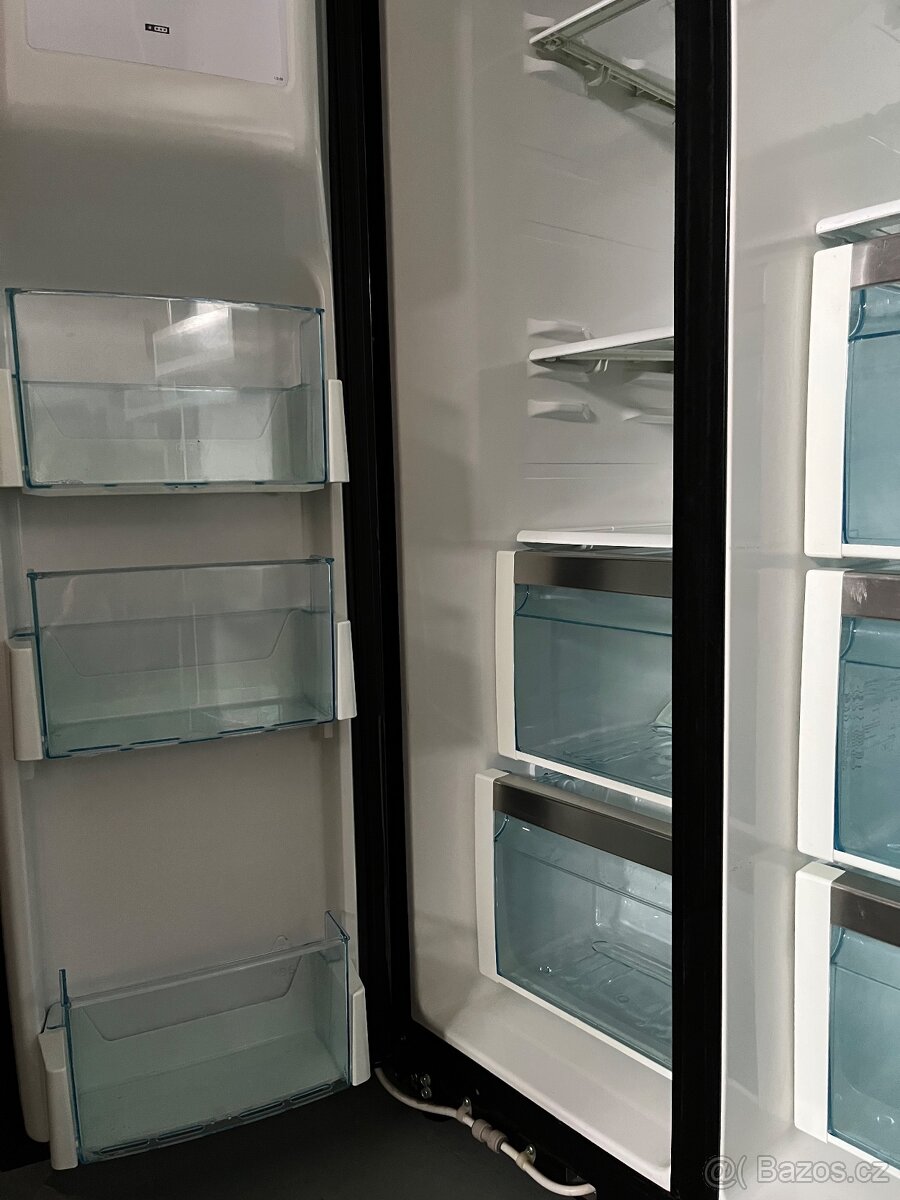Prodám americkou lednici BOSCH – side by side, černá - 3