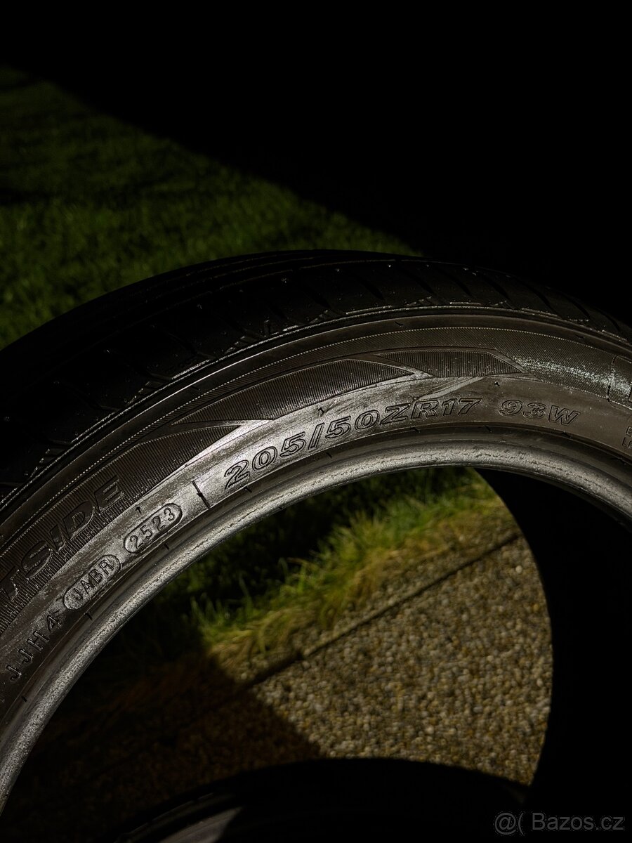 Letní 205/50 R17 Nexen - 3