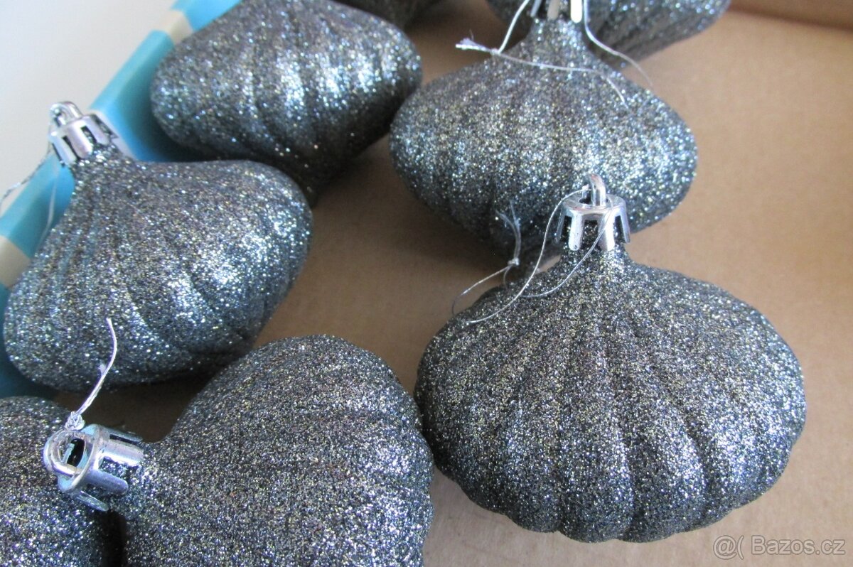 Ozdoby na stromeček - 9ks - matné. - 3