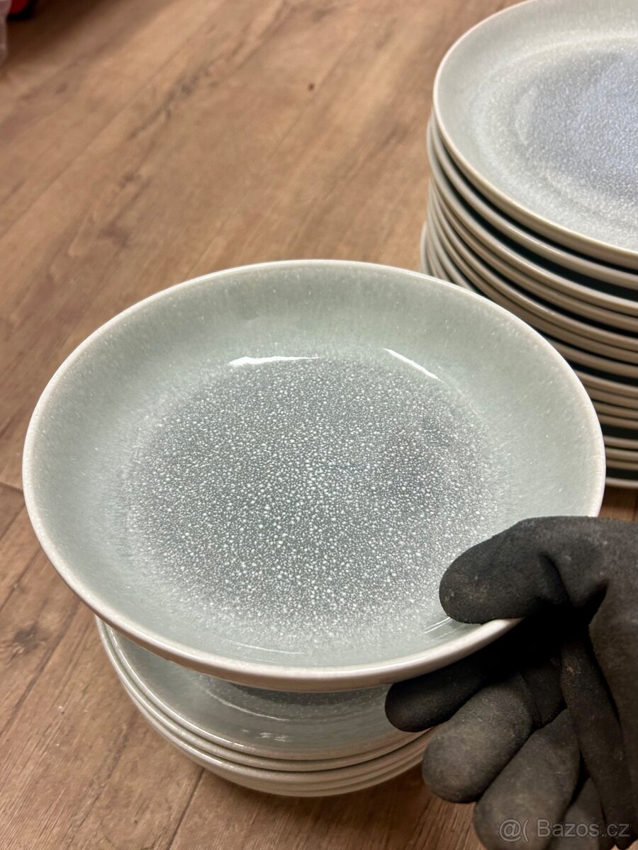 Talíře různé - 3