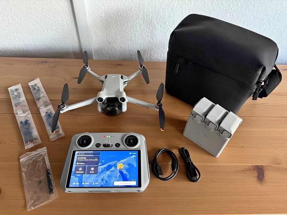 DJI Mini 3 Pro Fly More Combo - 3