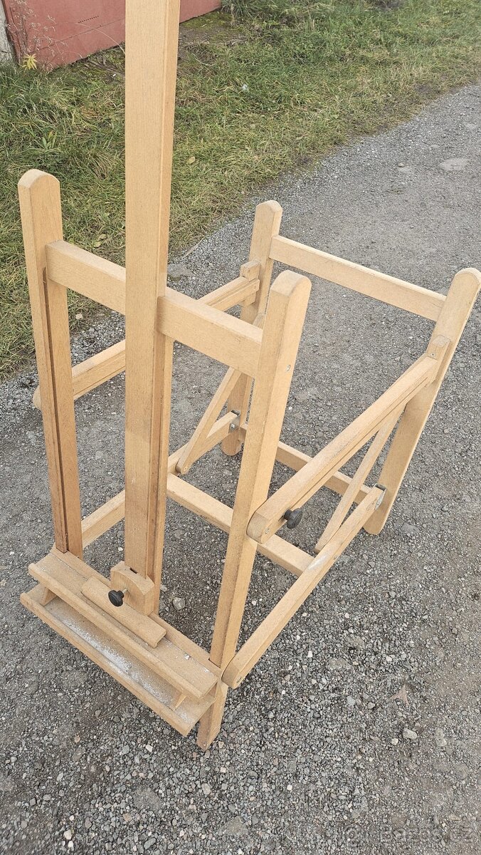 Malířský stojan - 3