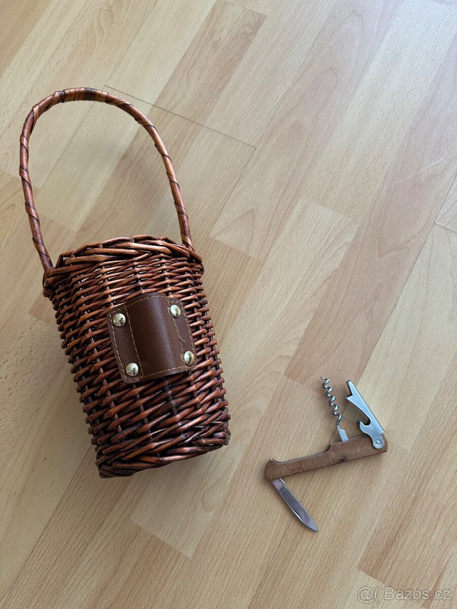 Košík na lahev + nožík - 3