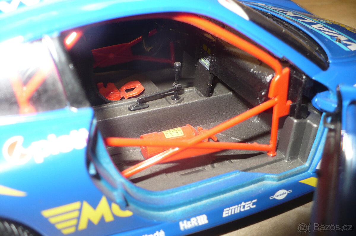 Porsche Carrera 911 1:18 model - 3