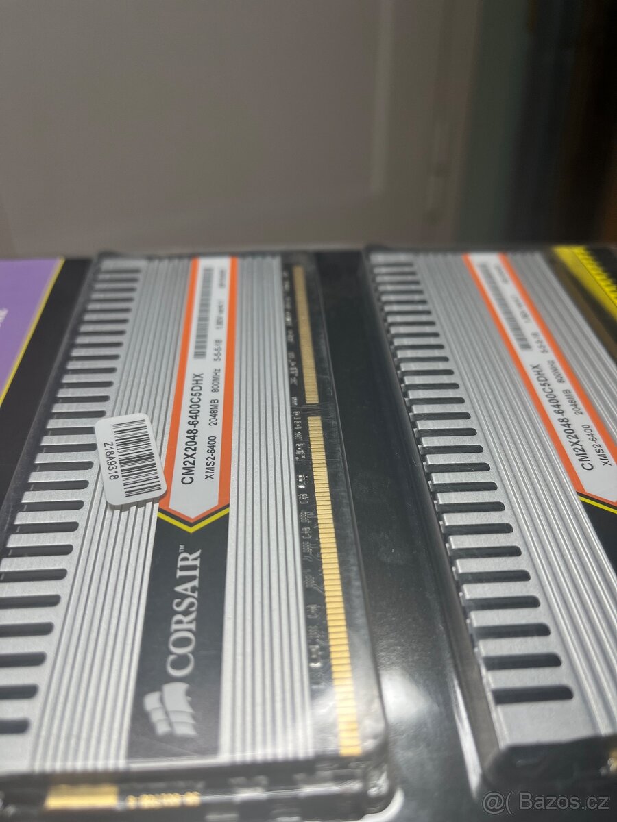 Corsair XMS2 DHX (2x 2GB, 800 MHz) - 3