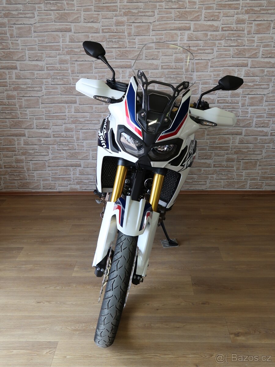 Honda CRF1000 Africa Twin jako nová, 1.majitel, 8000km