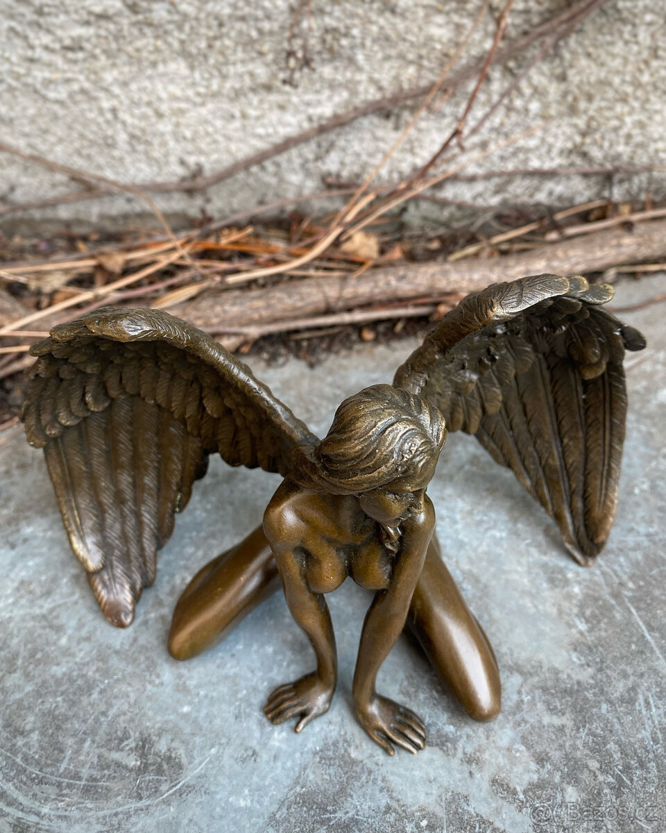Erotická bronzová socha soška Nahá žena anděl s křídly luxus - 3