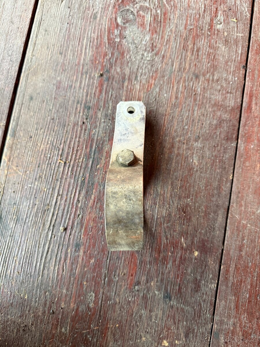 objímka výfuku - 3