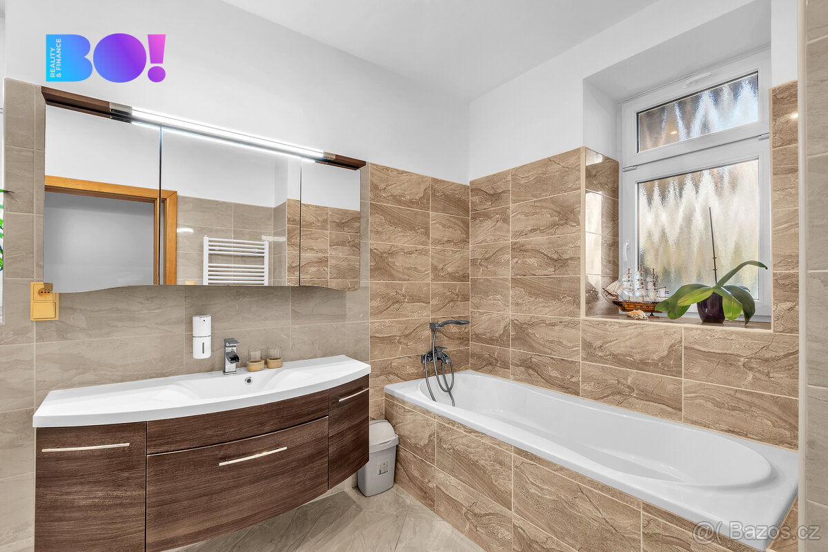 Prodej rodinného domu 239 m², pozemek 667 m², Slatina nad Úp - 3