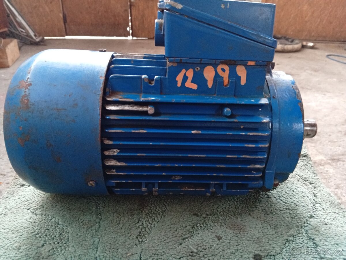 Přírubový elektromotor 380V/220 2,6kW nejen na DARLING. - 3