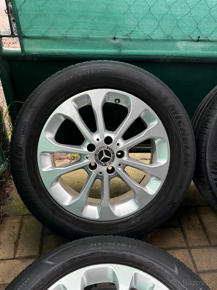 Mercedes-Benz GLA R17 kola - 3