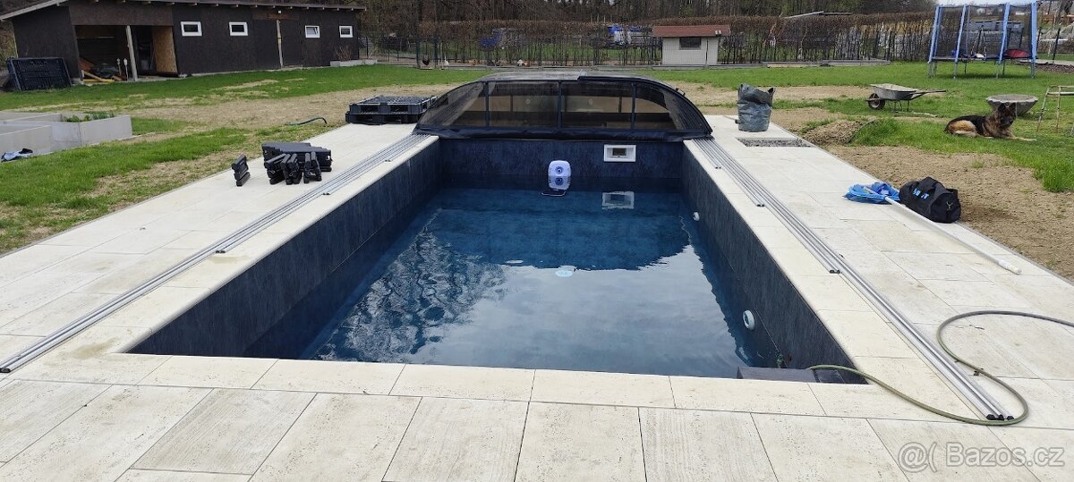 FÓLIE DO BAZÉNU - 3